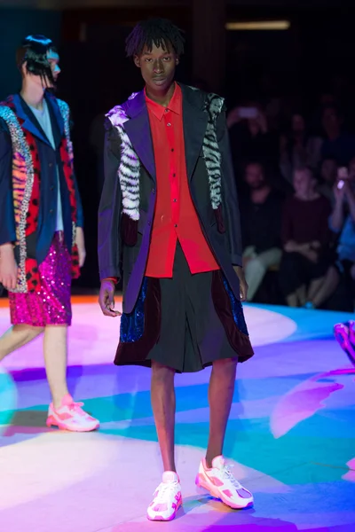 Look 30